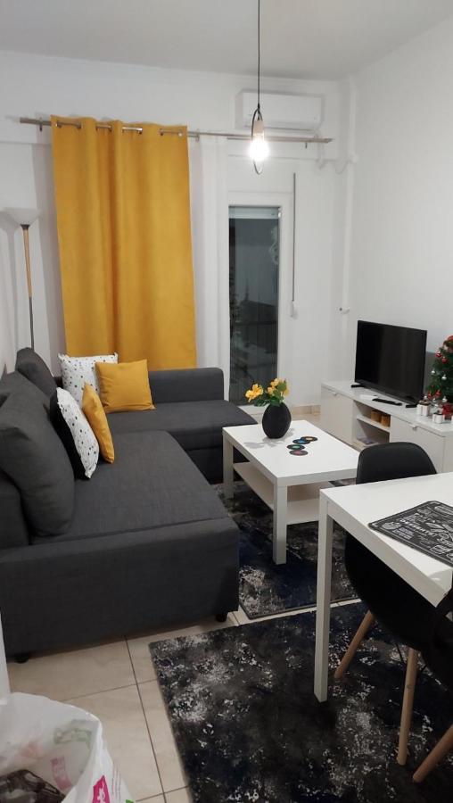 Pagrati παγκράτι Apartamento Atenas